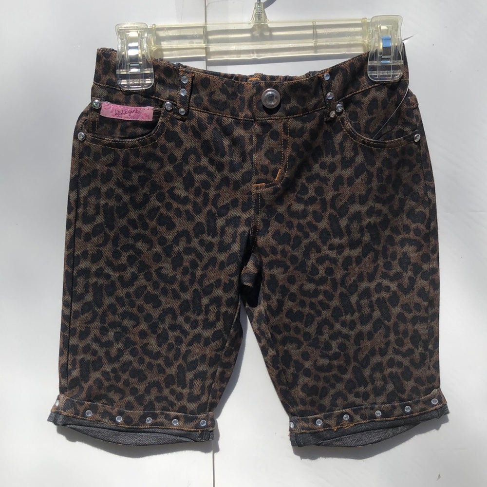 Lipstick Girl Bermuda Shorts